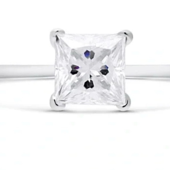Francis Claire Gorgeous Size 6 Bellamy 0.85 carat princess-cut moissanite - Picture 4 of 7